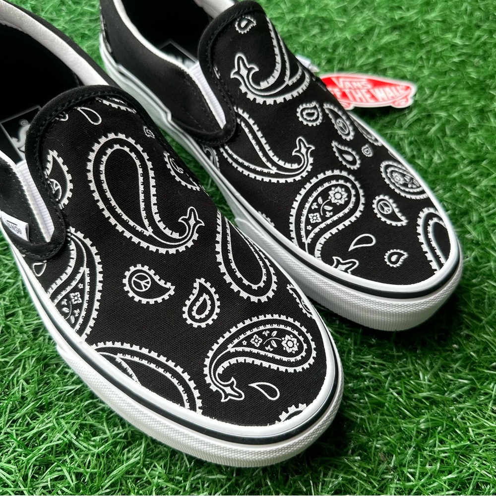 Vans Classic Slip On Peace Paisley Black White - Picture 8 of 10